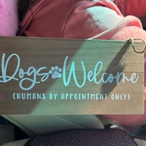 Brown and White Dog Welcome Wooden Hanging Sign with Hanging Rope (NEW)